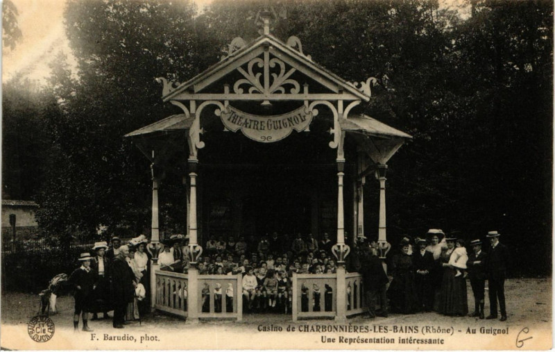Carte postale ancienne Casino de Charbonnieres-les-Bains - Au Guignoi - Une à Charbonnières-les-Bains