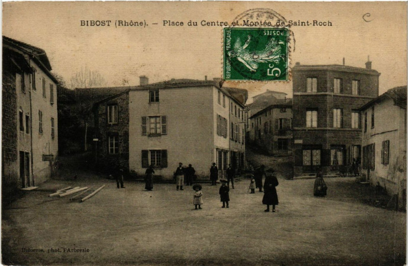 Carte postale ancienne Bibost - Place du Centre et Montée de St-Roch à Bibost