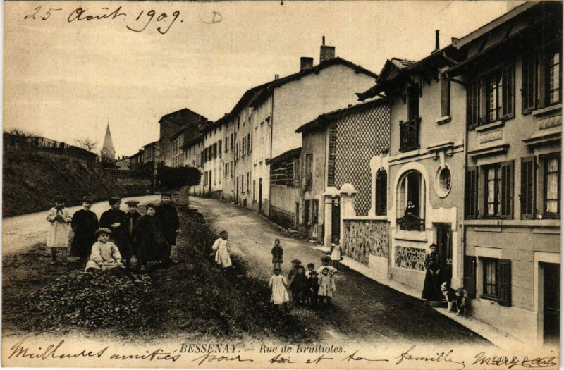 Carte postale ancienne Bessenay - Rue de Brullioles à Bessenay