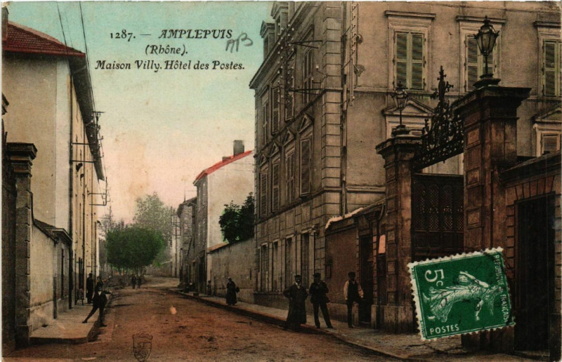 Carte postale ancienne Amplepuis - Maison Villy. Hotel des Postes à Amplepuis