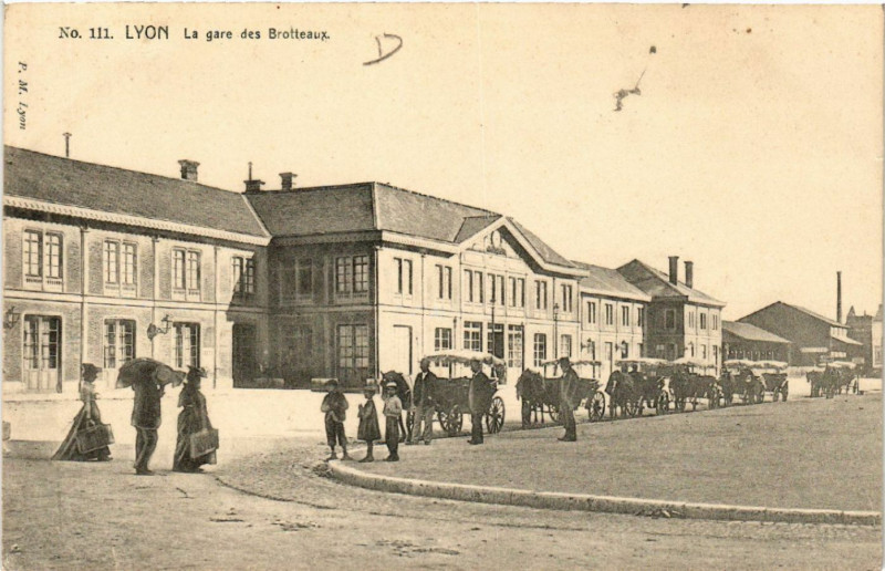Carte postale ancienne Lyon-La Gare des Brotteaux à Lyon