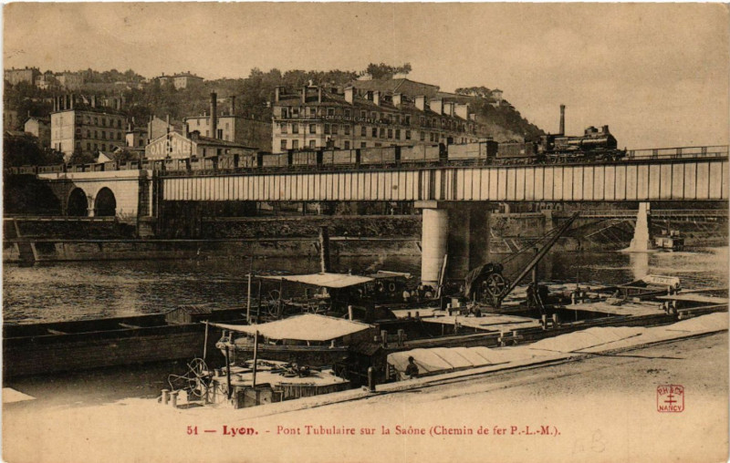 Carte postale ancienne Lyon-Pont Tubulaire sur la Saone à Lyon