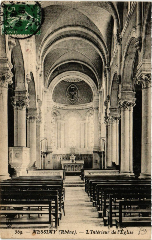 Carte postale ancienne Messimy - L'Interieur de l'Eglise à Messimy