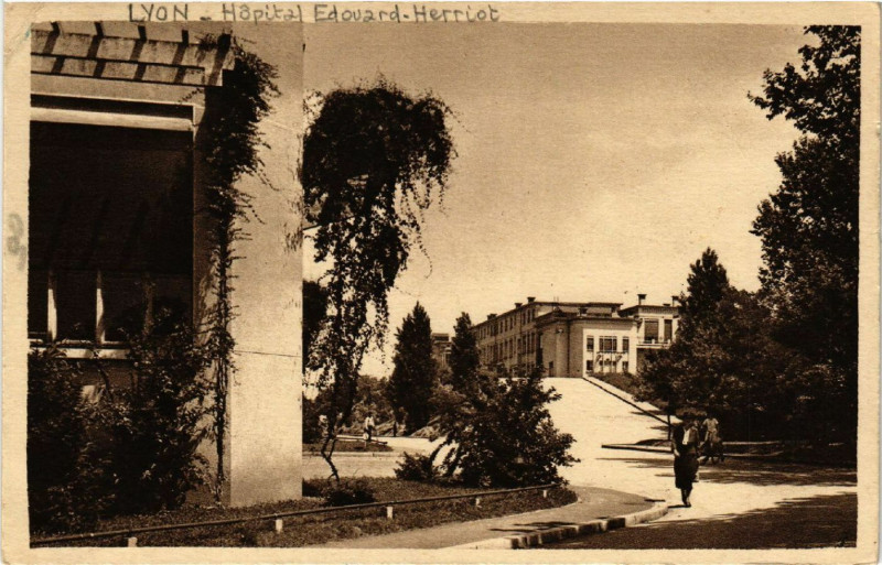 Carte postale ancienne Lyon-Hopital Edouard-Herriot à Lyon