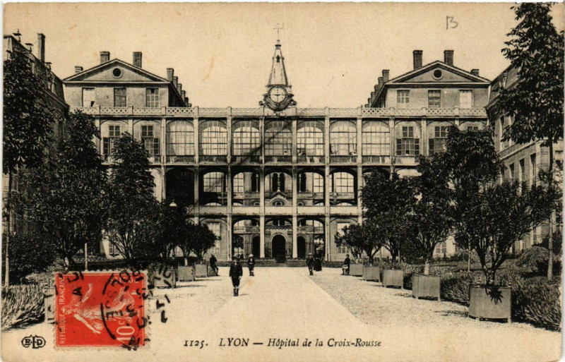 Carte postale ancienne Lyon-Hopital de la Croix-Rousse à Lyon