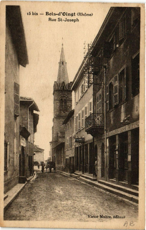 Carte postale ancienne Bois-d'Oingt - Rue Saint-Joseph