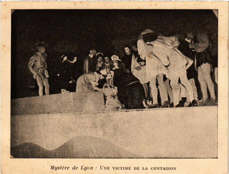 Carte postale ancienne Mystere de Lyon - Une Victime de la Contagion à Lyon