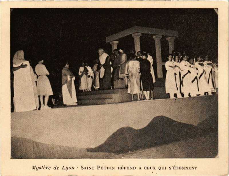 Carte postale ancienne Mystere de Lyon - St-Pothin repond a ceux qui s'Etonnent à Lyon