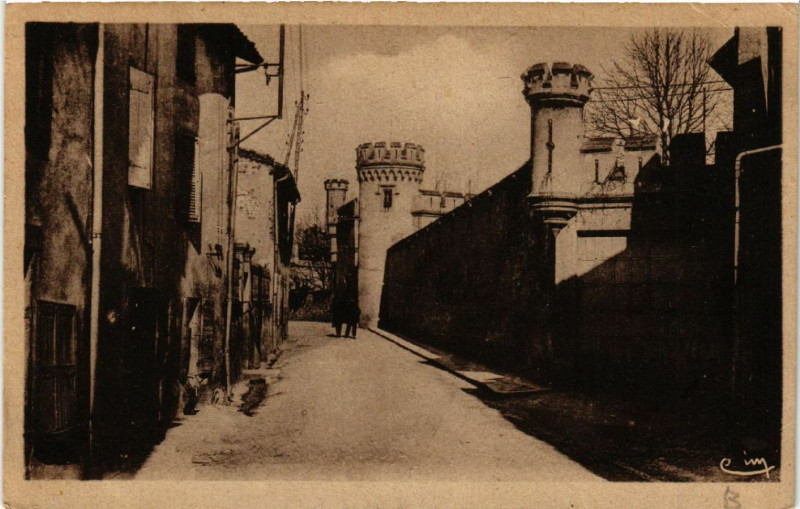 Carte postale ancienne Grigny Route de Lyon les Baronnies à Grigny