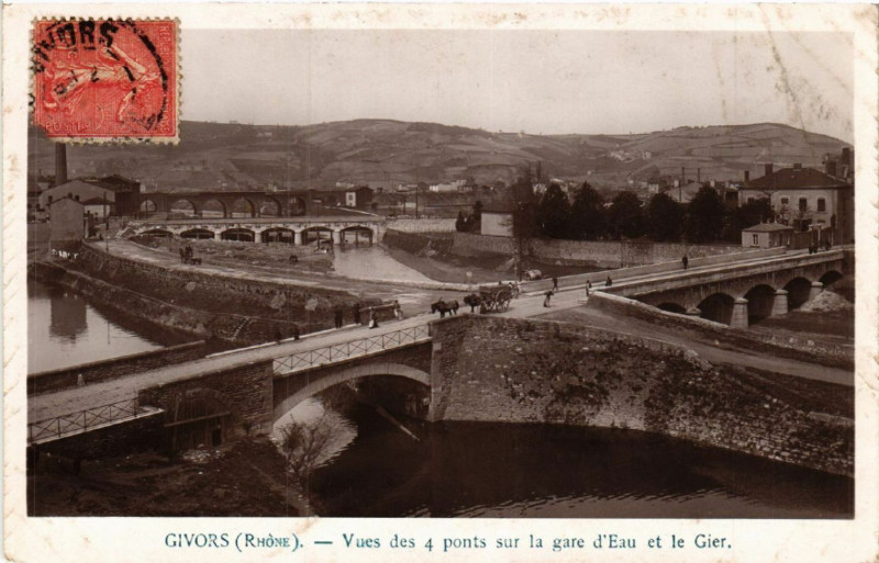 Carte postale ancienne Givors vue des 4 ponts sur la Gare d'eau et le Gier à Givors