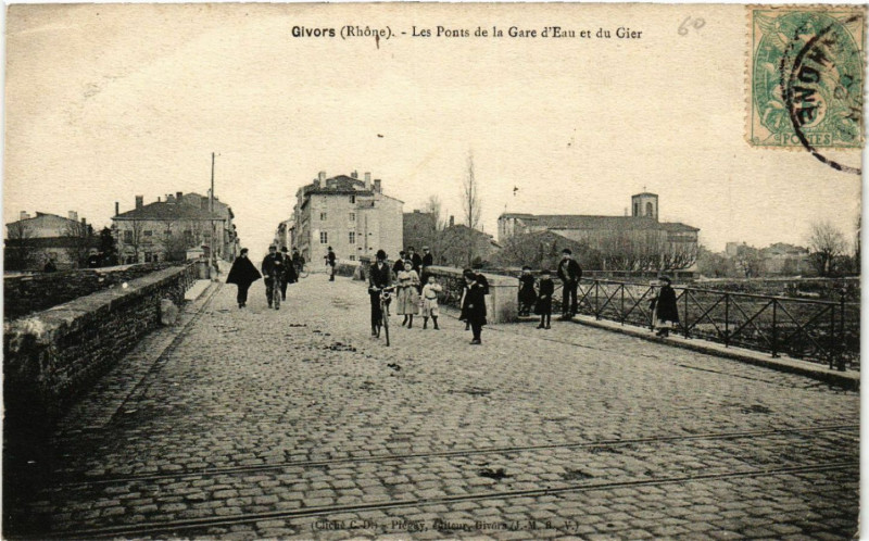 Carte postale ancienne Givors Les Ponts de la Gare d'Eau et du Gier à Givors