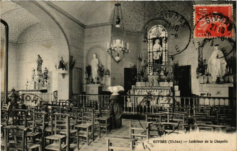 Carte postale ancienne Givors Interieur de la Chapelle à Givors