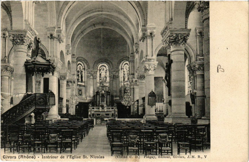 Carte postale ancienne Givors Interieur de l'Eglise St-Nicolas à Givors