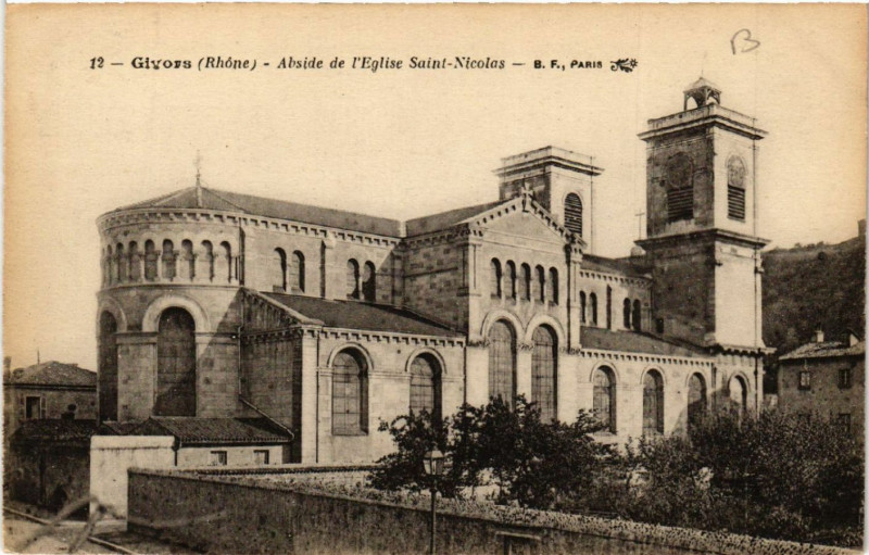 Carte postale ancienne Givors Abside de l'Eglise St-Nicolas à Givors