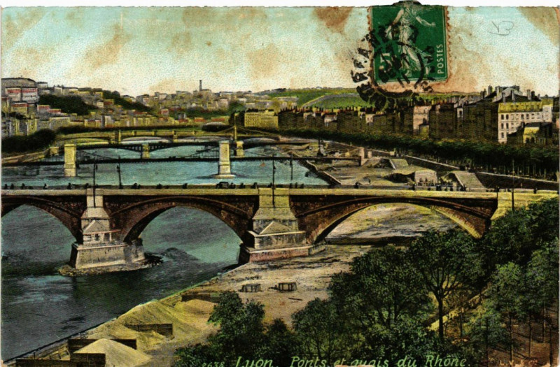 Carte postale ancienne Lyon Ponts et Quais du Rhone à Lyon