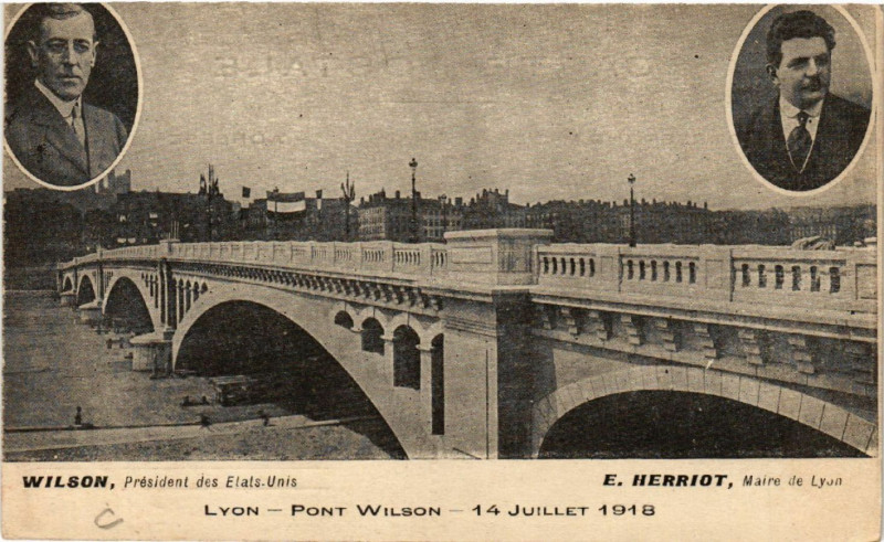Carte postale ancienne Lyon Pont Wilson 14 Juillet 1918 à Lyon