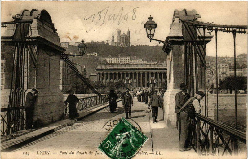 Carte postale ancienne Lyon Pont du Palais de Justice à Lyon