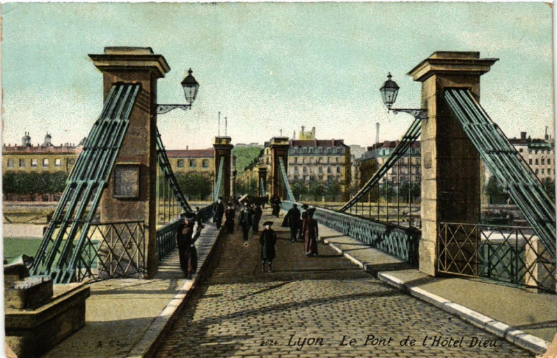 Carte postale ancienne Lyon le Pont de l'Hotel Dieu à Lyon
