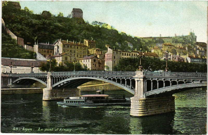 Carte postale ancienne Lyon Le Pont d'Ainay à Lyon