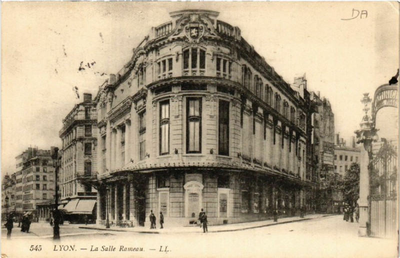 Carte postale ancienne Lyon La Salle Rameau à Lyon