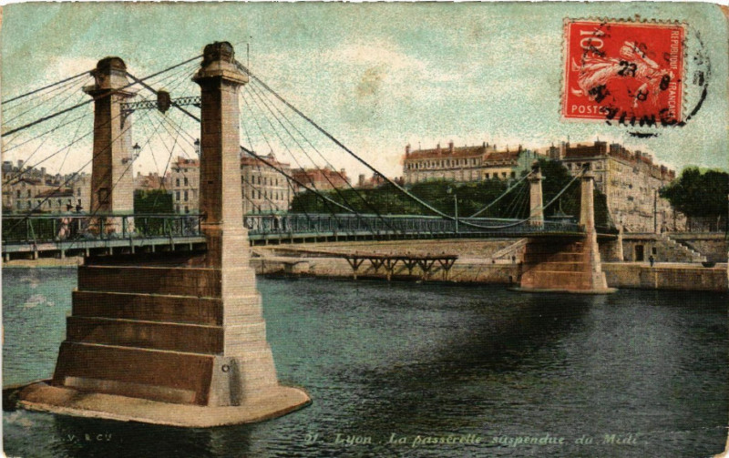 Carte postale ancienne Lyon La Passerelle suspendue du Midi à Lyon