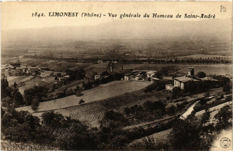 Carte postale ancienne Limonest Vue générale du Hameau de St-Andre à Limonest