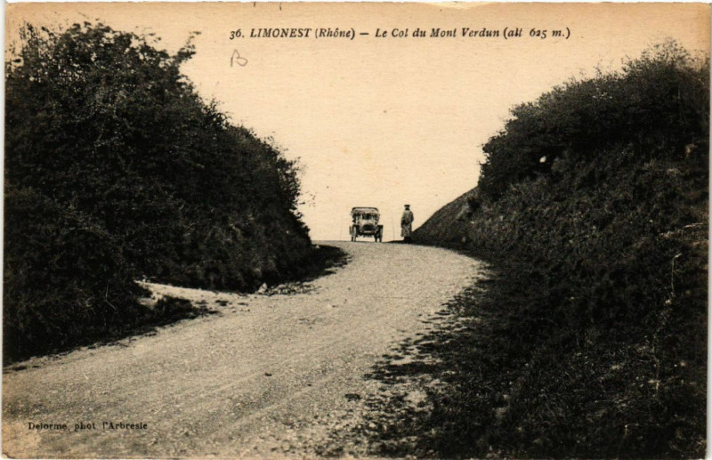 Carte postale ancienne Limonest Le Col du Mont Verdun à Limonest