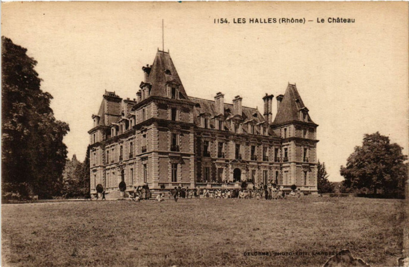 Carte postale ancienne Les Halles Le Chateau aux Halles