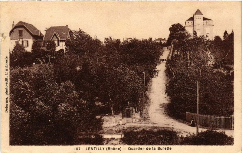 Carte postale ancienne Lentilly Quartier de la Burette à Lentilly