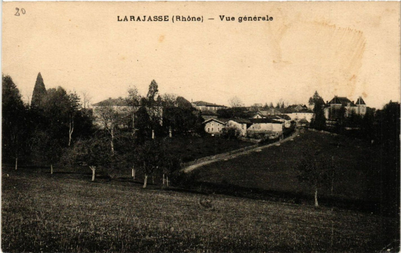 Carte postale ancienne Larajasse Vue générale à Larajasse