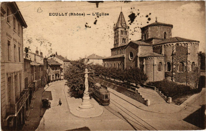 Carte postale ancienne Ecully L'Eglise à Écully