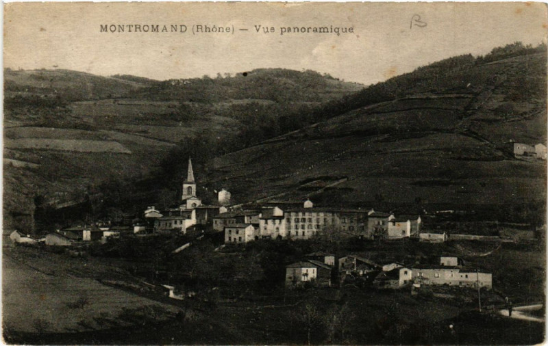 Carte postale ancienne Montromand vue panoramique