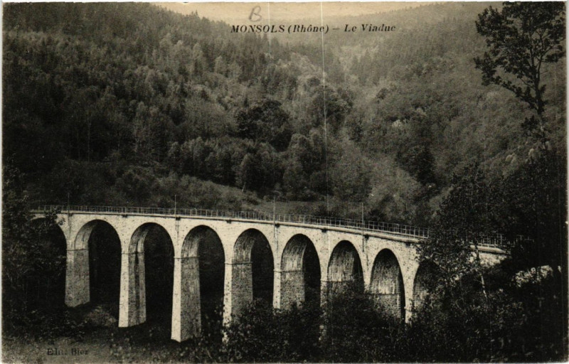 Carte postale ancienne Monsols Le Viaduc