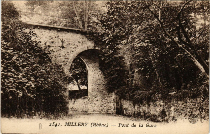 Carte postale ancienne Millery Pont de la Gare à Millery