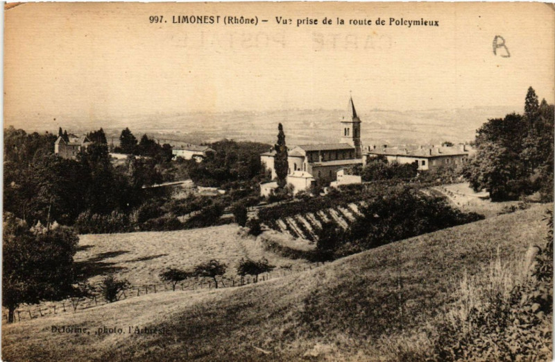 Carte postale ancienne Limonest Vue prise de la route de Poleymieux à Limonest