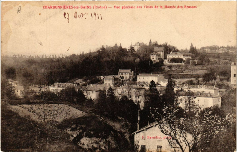 Carte postale ancienne Charbonnieres-les-Bains Vue générale des Villas Montée des Brosses à Charbonnières-les-Bains