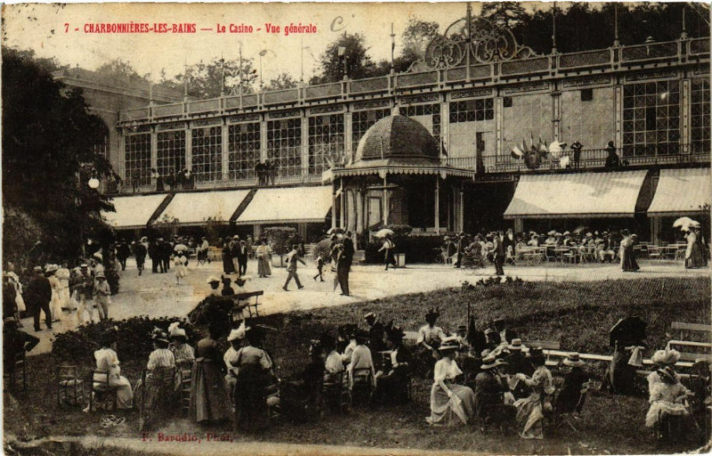 Carte postale ancienne Charbonnieres-les-Bains Le Casino vue générale à Charbonnières-les-Bains