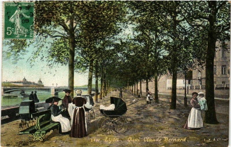 Carte postale ancienne Lyon - Quai Claude Bernard à Lyon