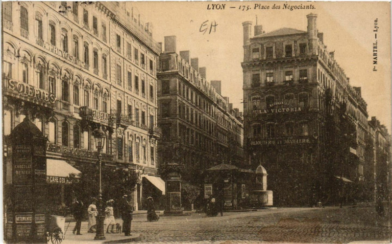 Carte postale ancienne Lyon - Place des Negociants à Lyon