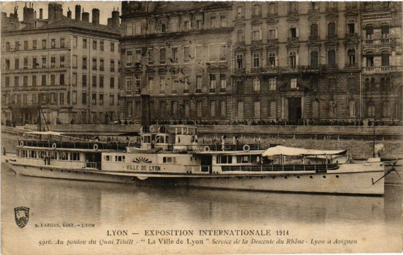 Carte postale ancienne Lyon - Exposition Internationale 1914 - Au Ponton du Quai Tilsill à Lyon