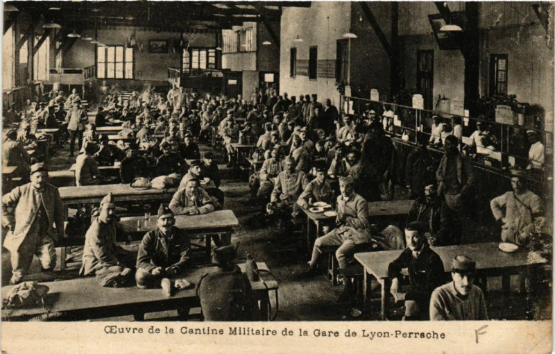 Carte postale ancienne Oeuvre de la Cantine Militaire de la Gare de Lyon Perrache à Lyon
