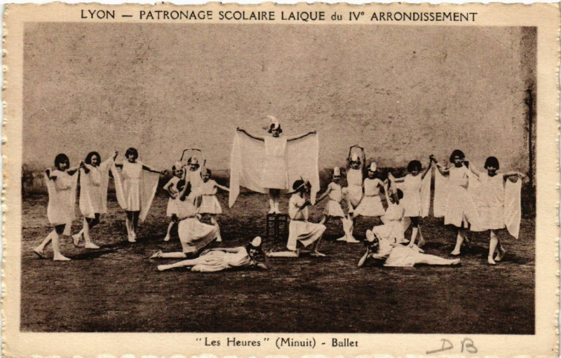 Carte postale ancienne Lyon - Patronage scolaire laique du Iv Arrondissement à Lyon