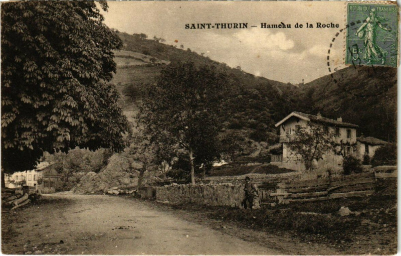 Carte postale ancienne Saint-Thurin - Hameau de la Roche à Roche