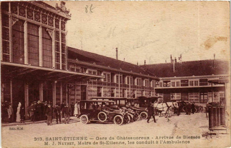 Carte postale ancienne Saint Etienne- Gare Chateaucreux ,Arrivee de Blesses France à Saint-Étienne