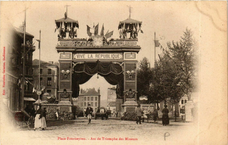 Carte postale ancienne Saint Etienne- Arc de Triomphe des Mineurs France à Saint-Étienne
