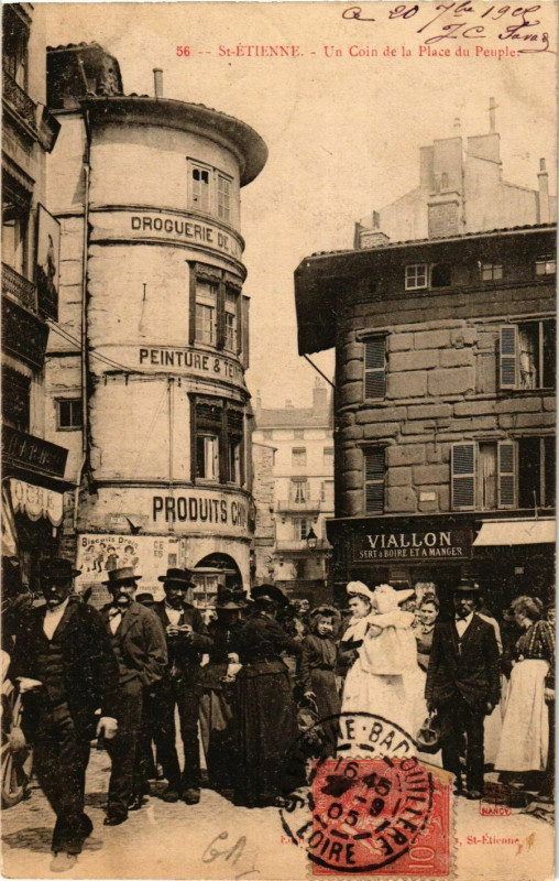 Carte postale ancienne Saint Etienne- Un coin de la Place du Peuple France à Saint-Étienne