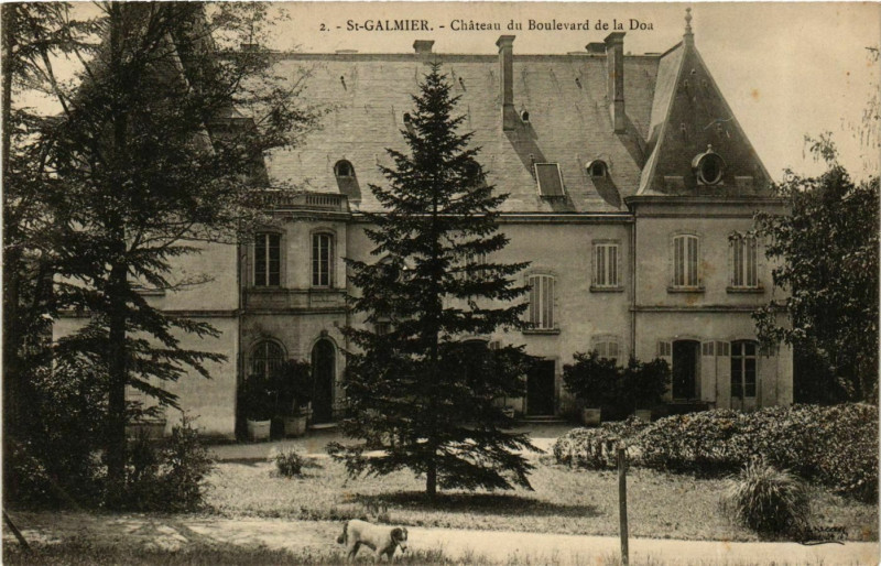 Carte postale ancienne Saint-Galmier - Chateau du Boulevard de la Doa France à Saint-Galmier