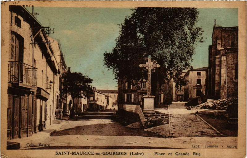 Carte postale ancienne Saint-Maurice-en-Gourgois - Place et Grande Rue France à Saint-Maurice-en-Gourgois