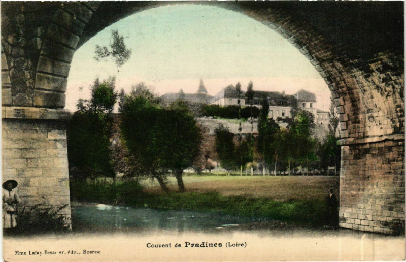 Carte postale ancienne Pradines - Couvent de Pradines France à Pradines
