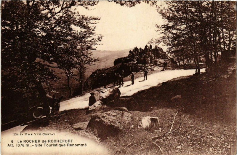 Carte postale ancienne Le Rocher de Rochefort - Site Touristique Renomme France à Roche